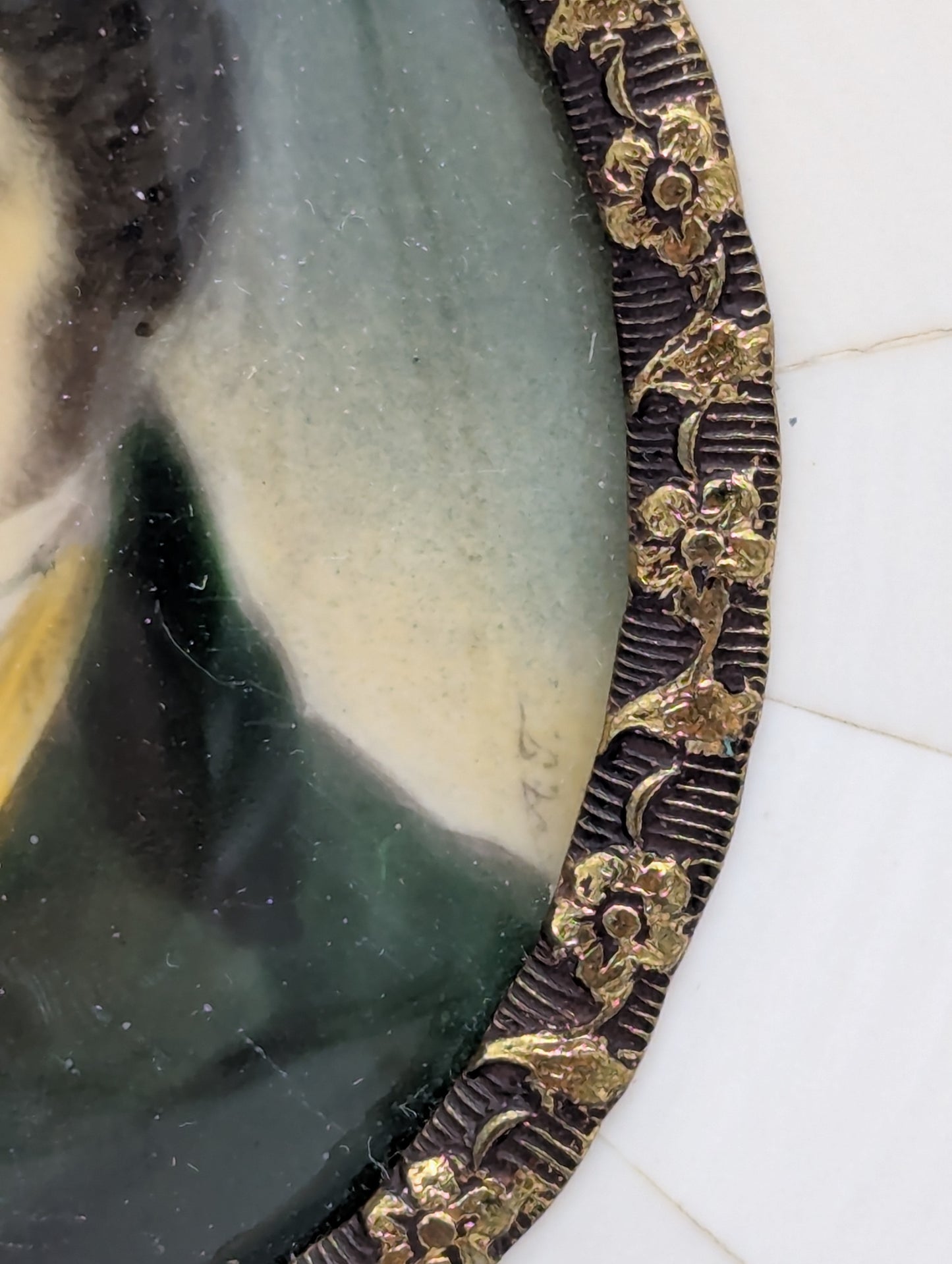 Lupenmalerei Miniaturmalerei feines Herrenportrait im klassischen Rahmen