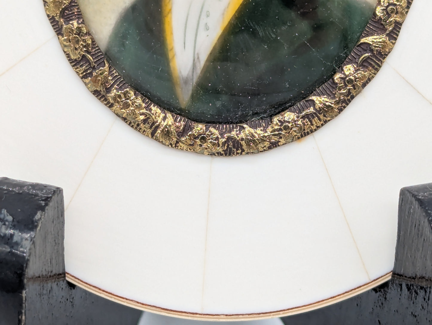 Lupenmalerei Miniaturmalerei feines Herrenportrait im klassischen Rahmen