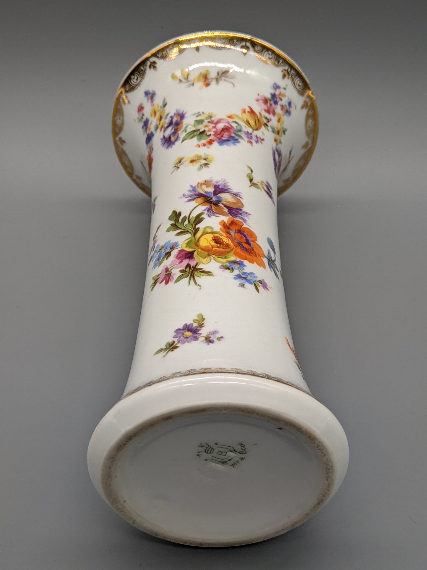 Antike Beyer und Bock Porzellan Vase Florales Dekor mit Goldrand