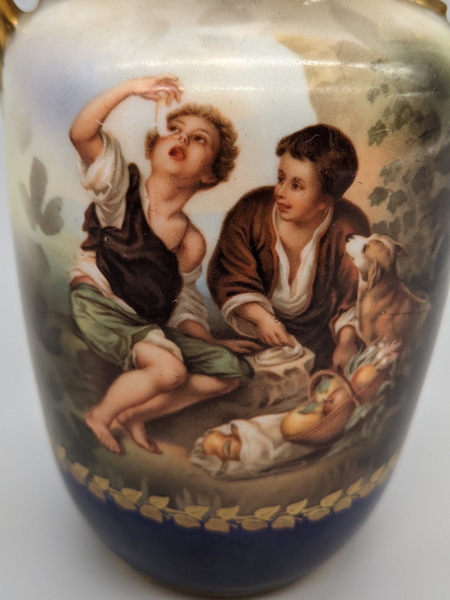 Antike RS Suhl Prunk Vase Klassisches Motiv mit Goldstaffierung