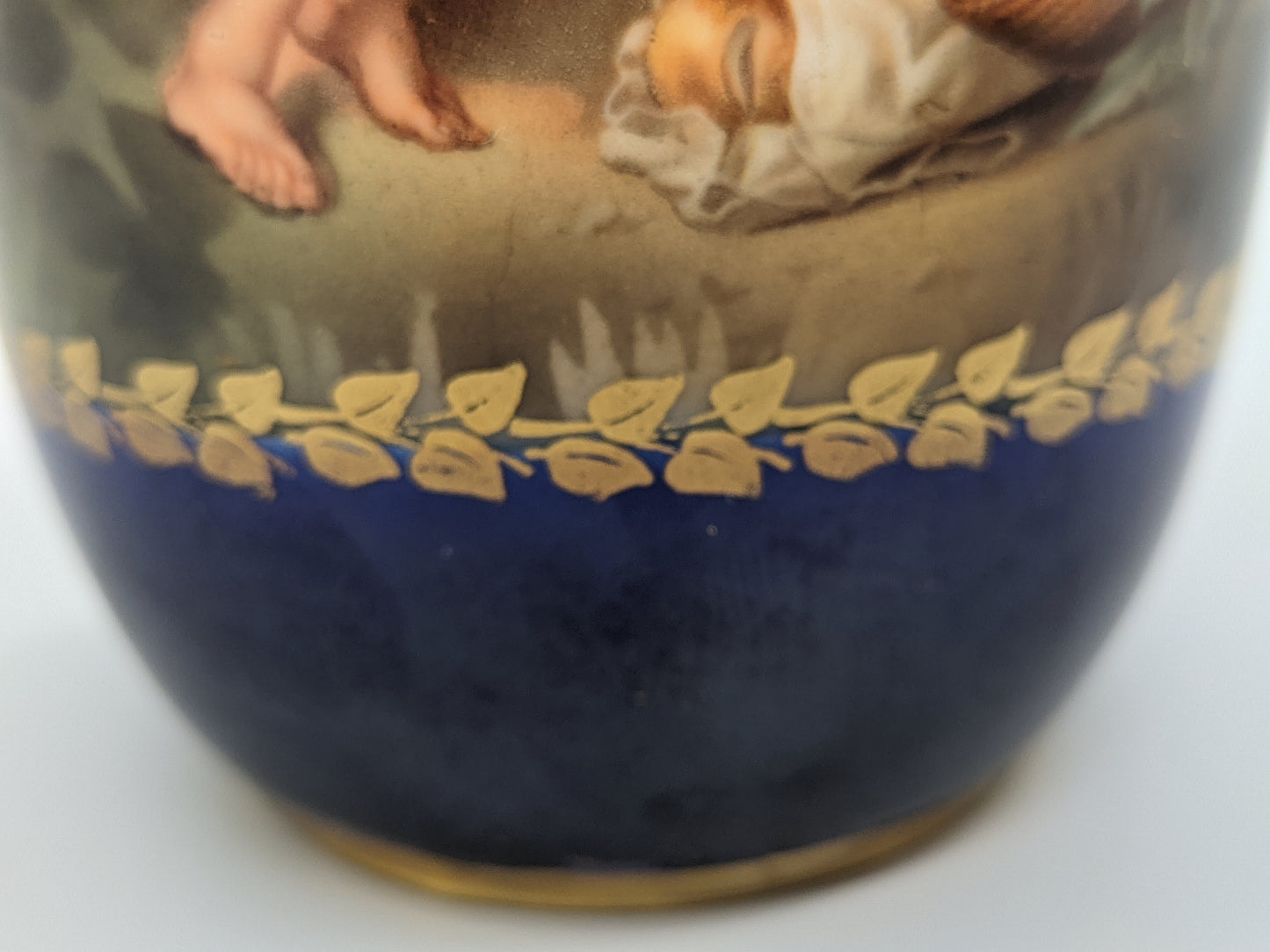 Antike RS Suhl Prunk Vase Klassisches Motiv mit Goldstaffierung