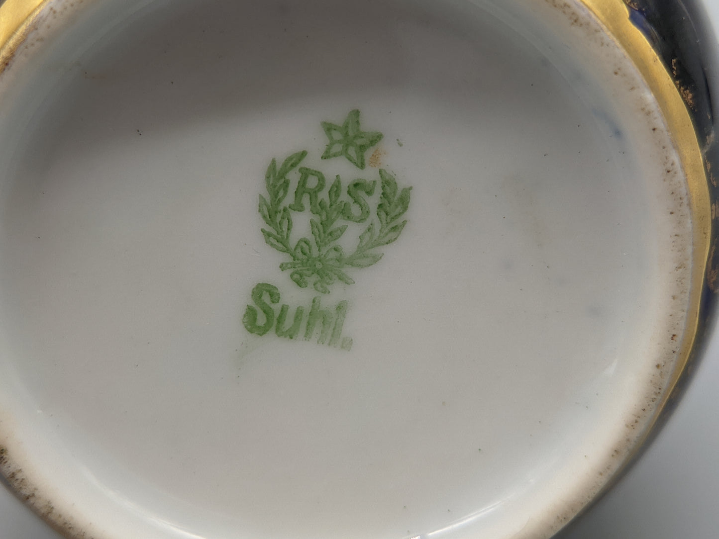 Antike RS Suhl Prunk Vase Klassisches Motiv mit Goldstaffierung