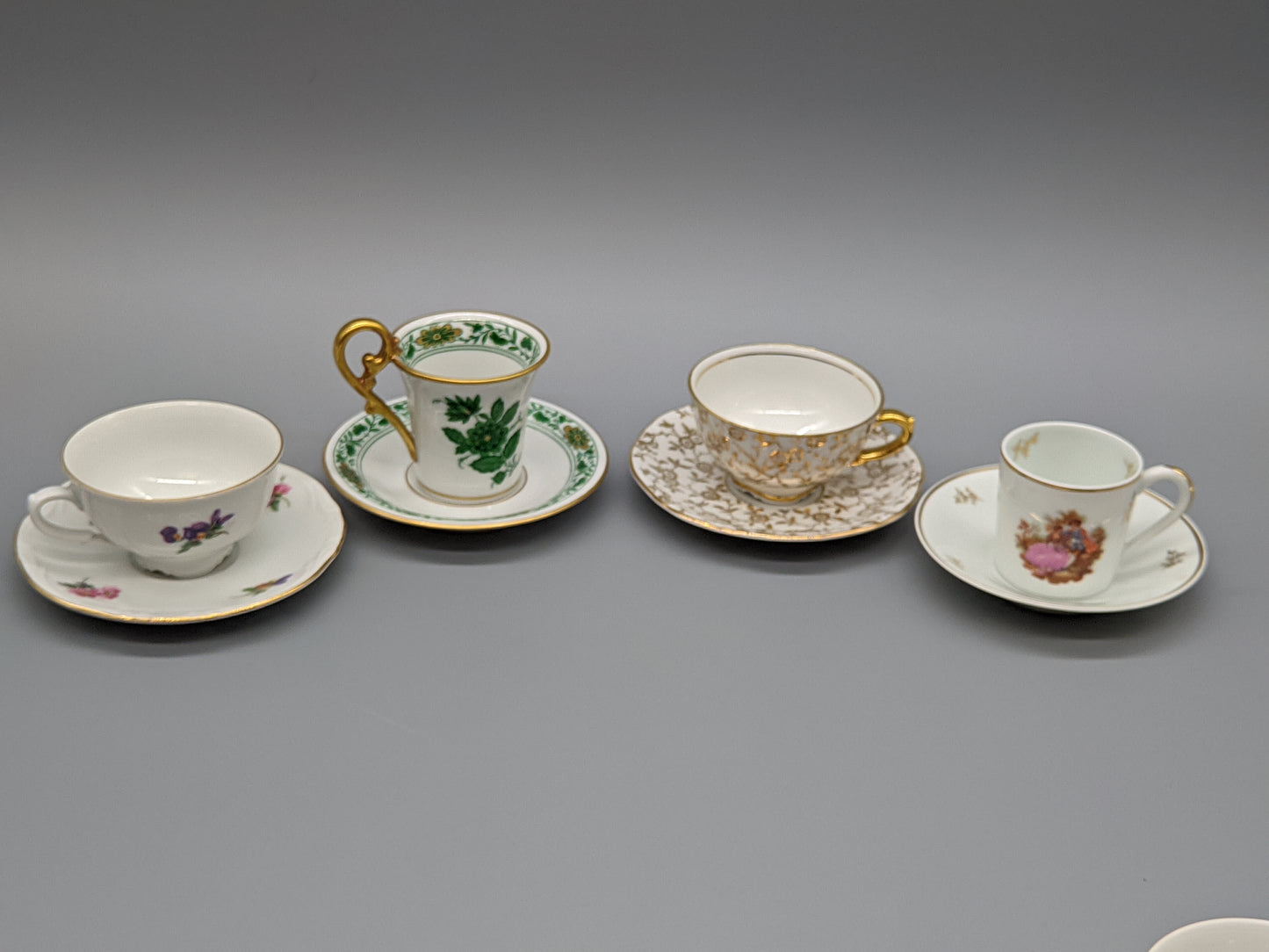 Exklusive Sets aus Porzellan – Edle Vintage Mokka Tassen
