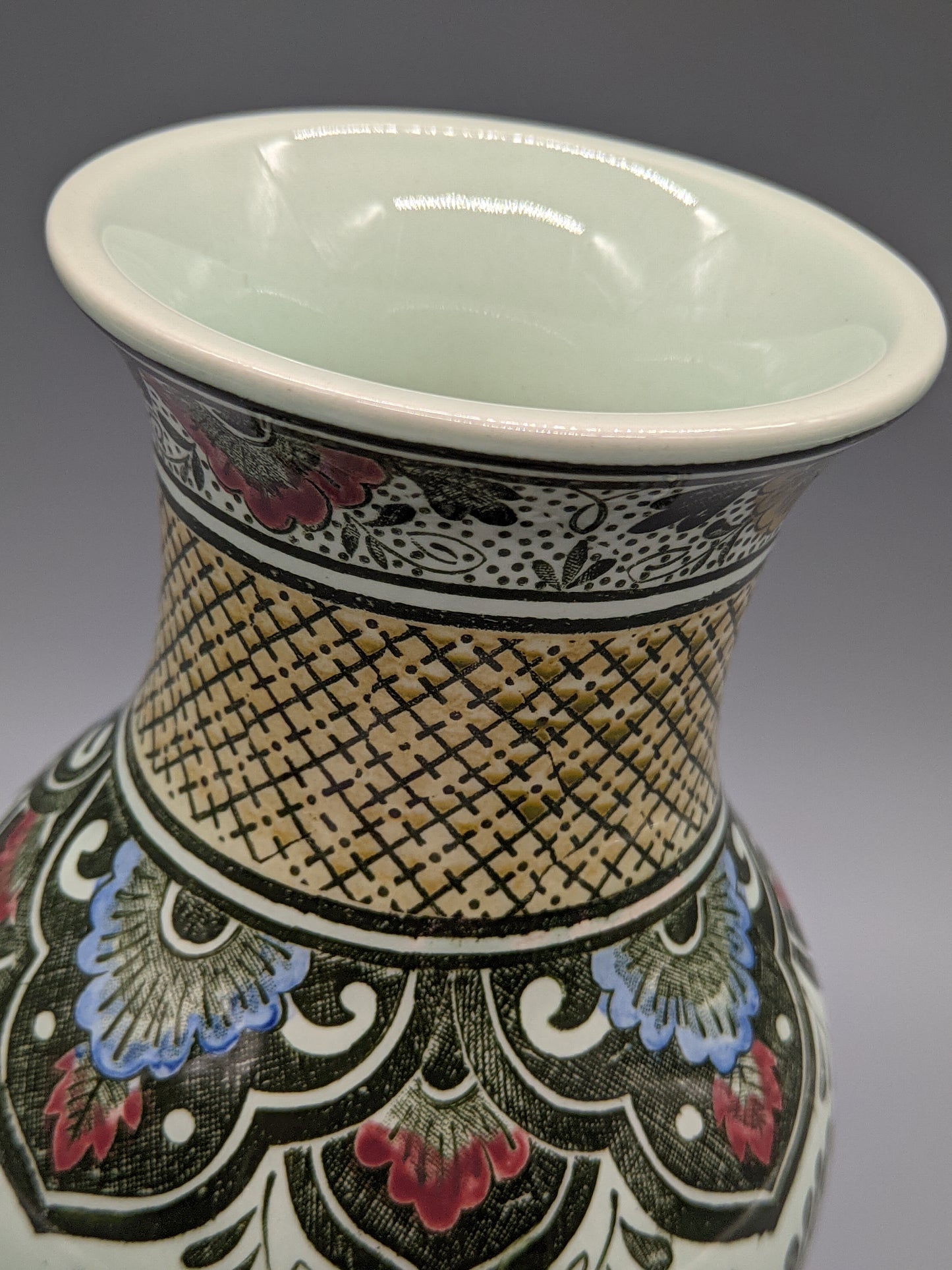Villeroy & Boch Paon Vase Handausgemaltes Pfauen Motiv