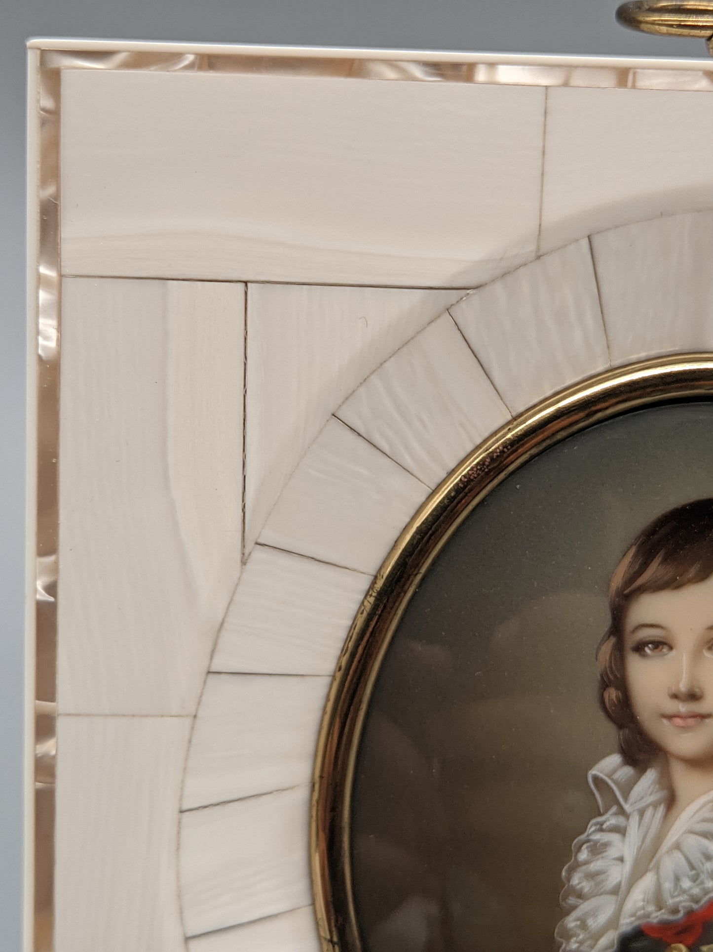 Französische Schule (XIX) Edles Miniatur Portrait eines Knaben