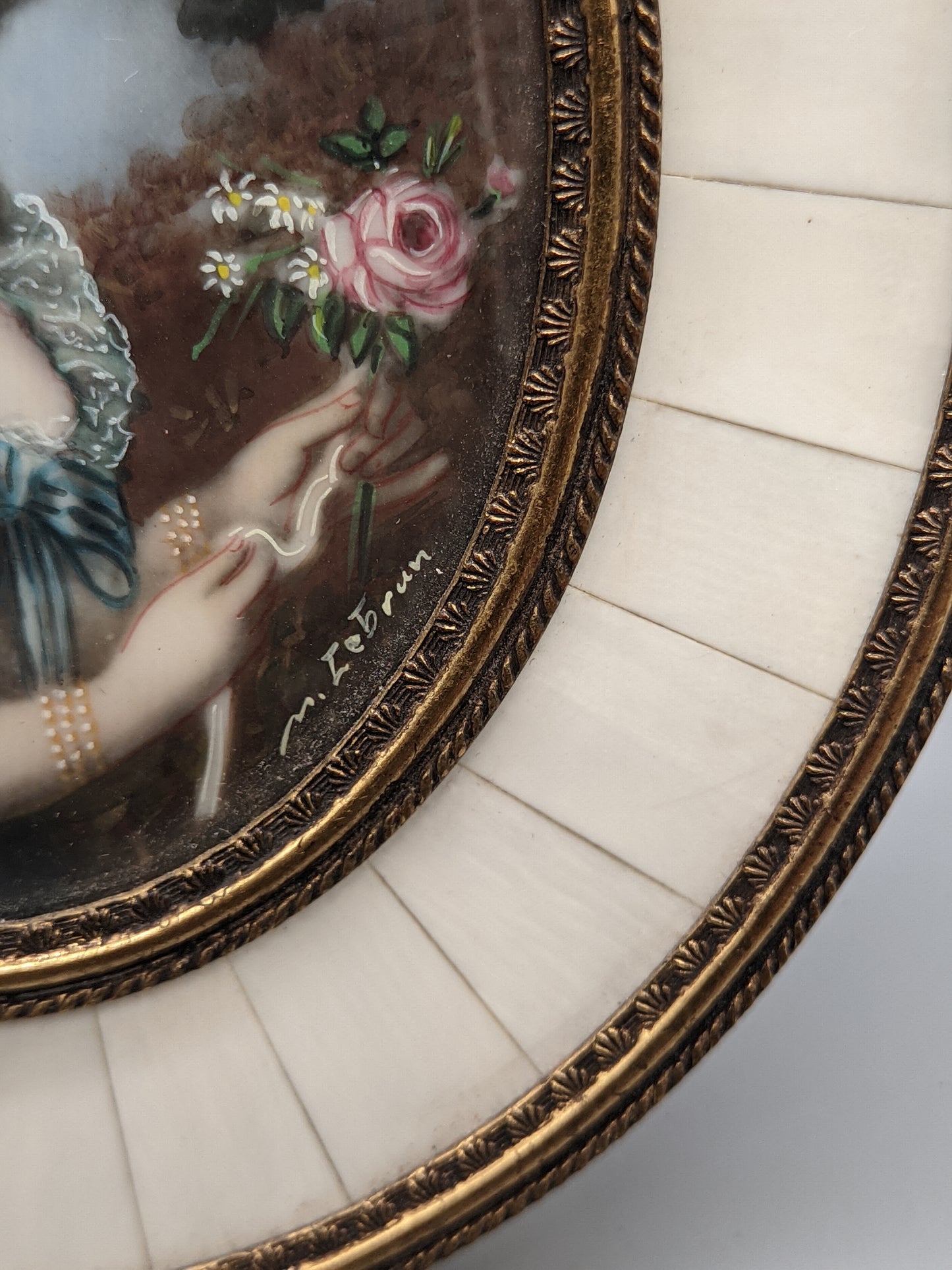M. Lebrun (XIX) Bildnis einer edlen Dame mit Rose Miniaturgemälde