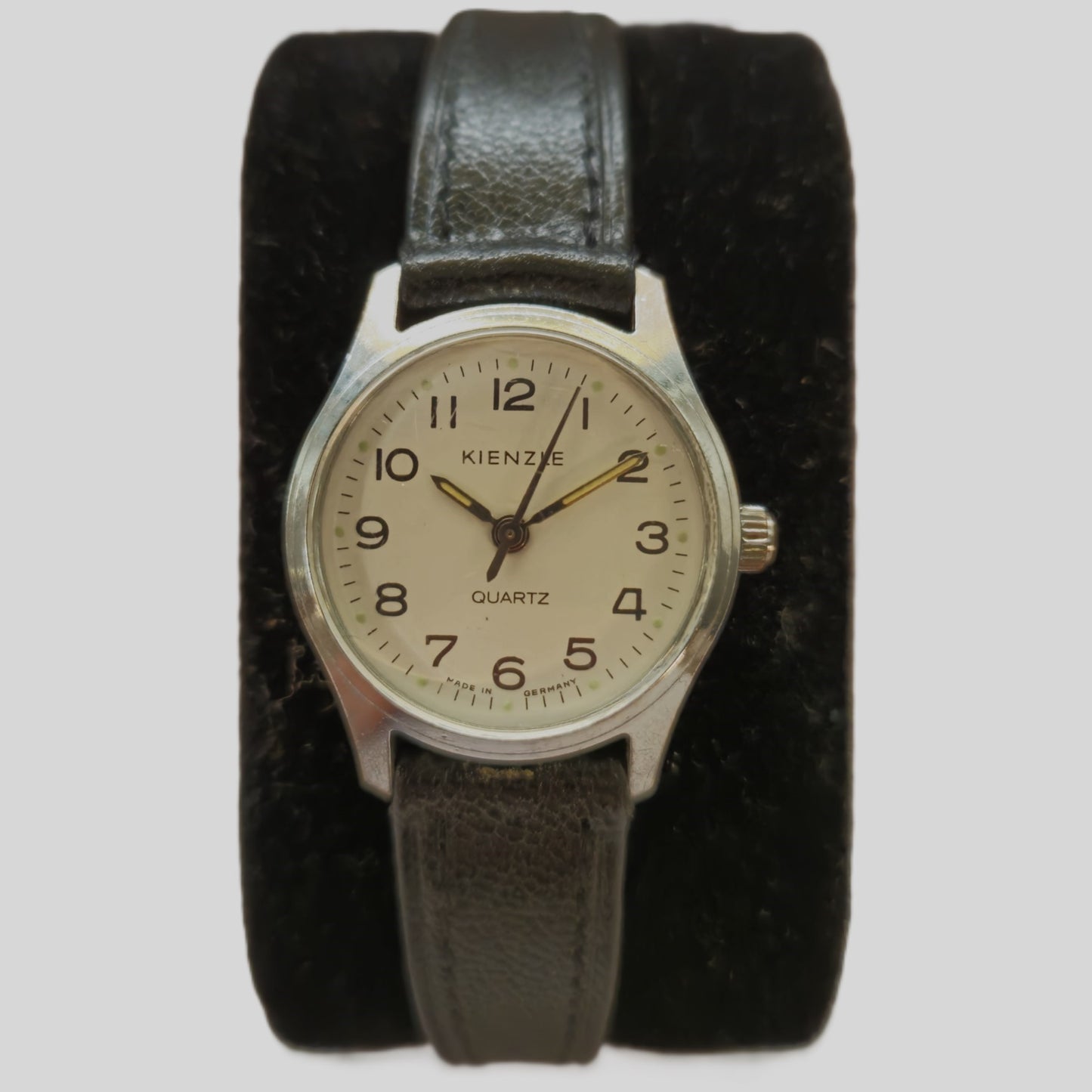 Kienzle Quartz Damenarmbanduhr - Klassischer Look