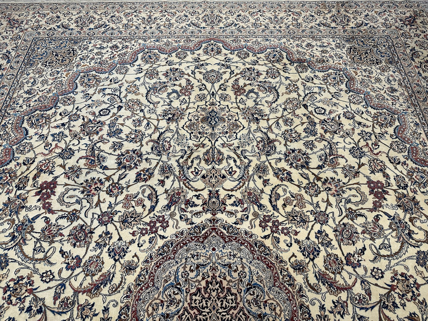 Handgeknüpfter Orientteppich Nain Kork mit Seide 400x295cm