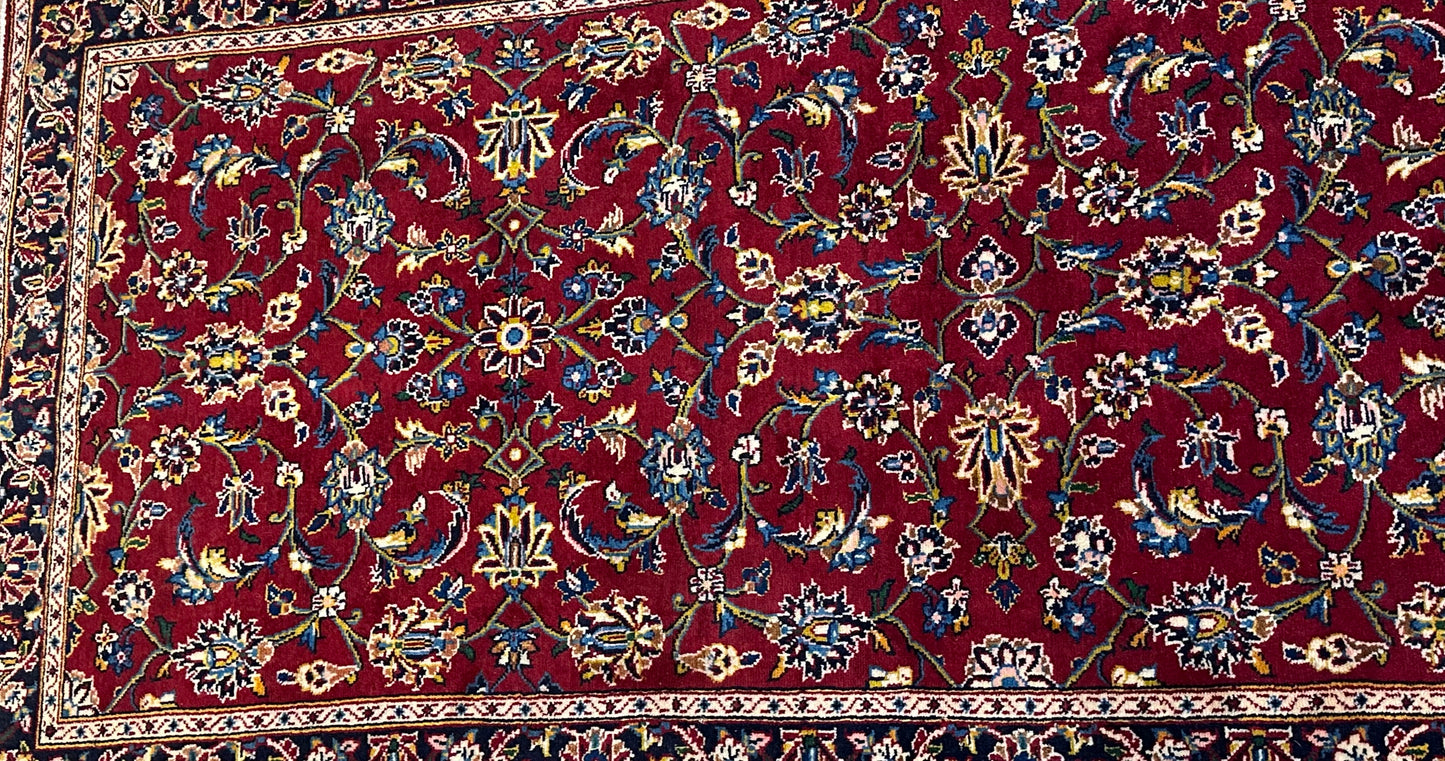 Keschan Läufer Schurwolle Rot mit floralem Rankenmuster