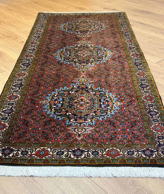 Bidjar Teppich Korkwolle mit Medaillonmuster und feiner Knüpfung