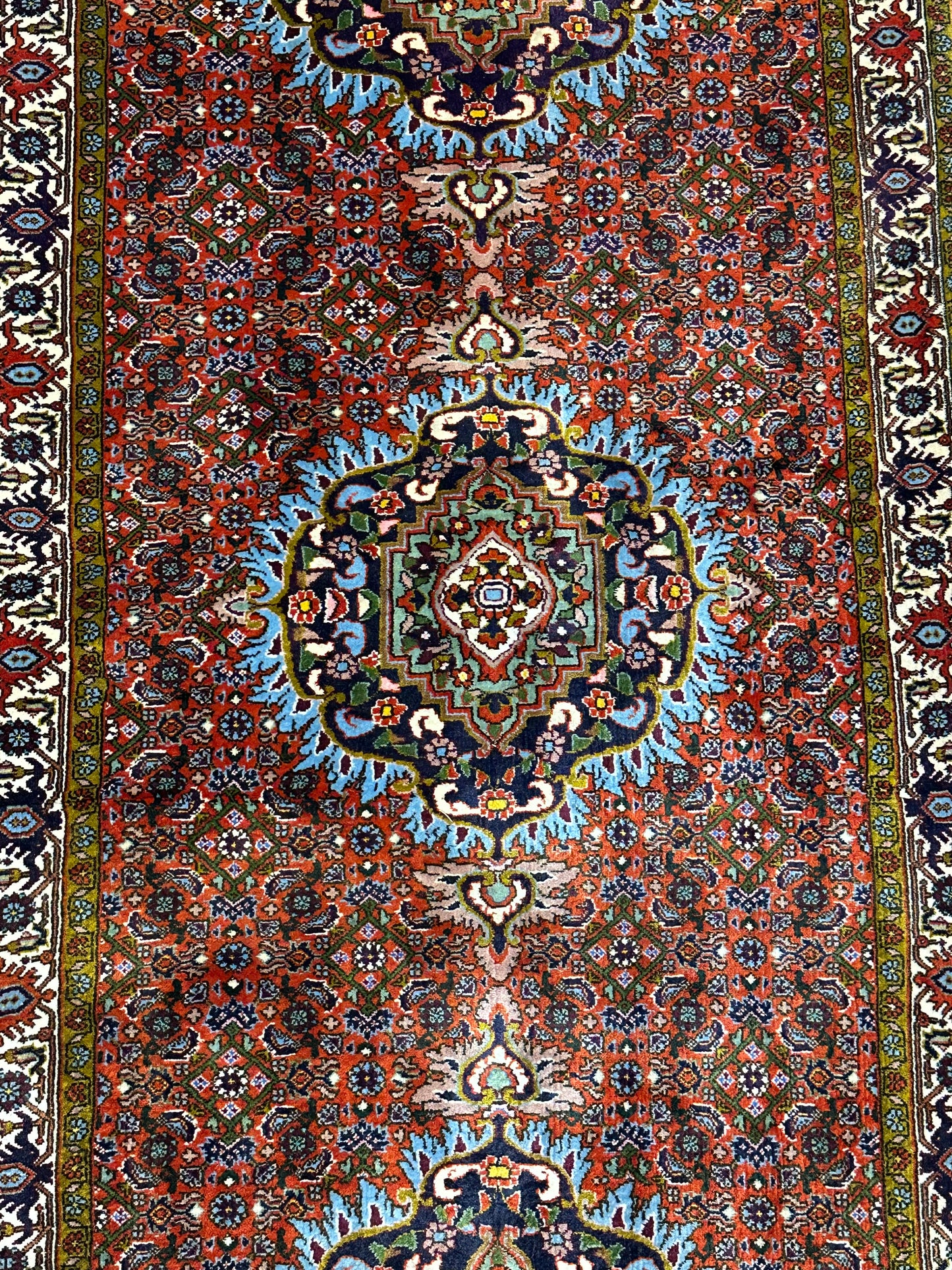 Bidjar Teppich Korkwolle mit Medaillonmuster und feiner Knüpfung