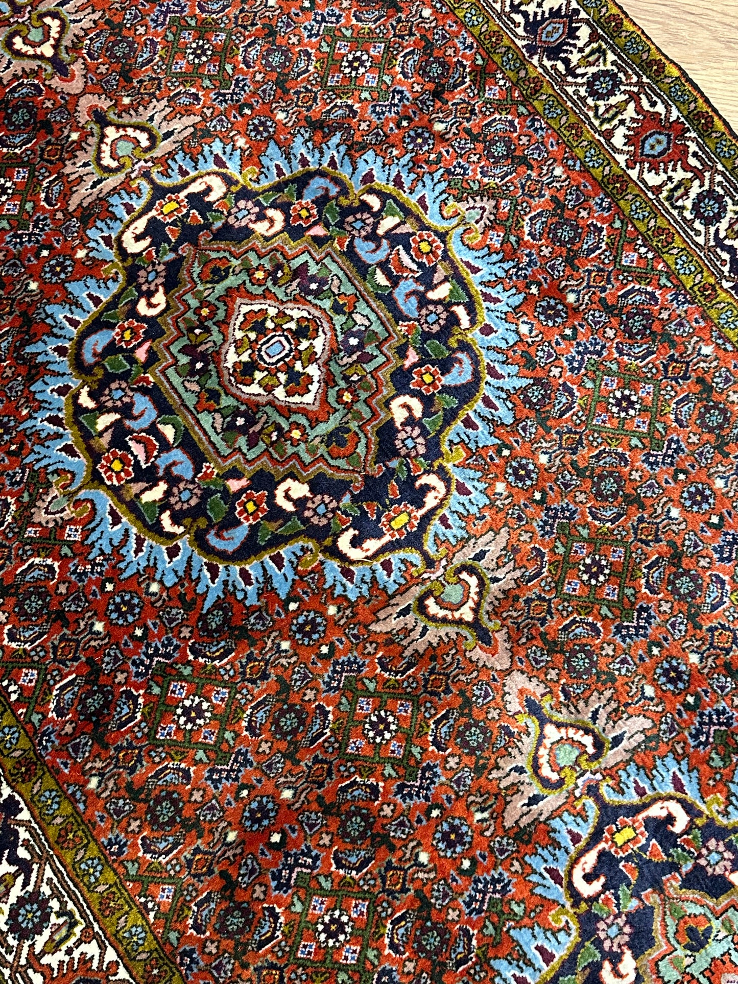 Bidjar Teppich Korkwolle mit Medaillonmuster und feiner Knüpfung