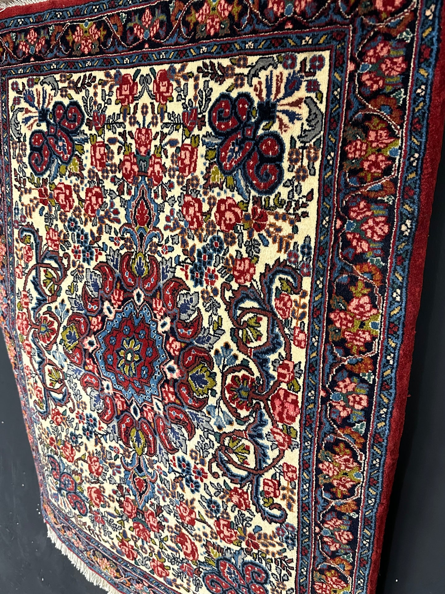 Orientteppich handgeknüpft  Rosen Bidjar Naturfarben 95x74cm