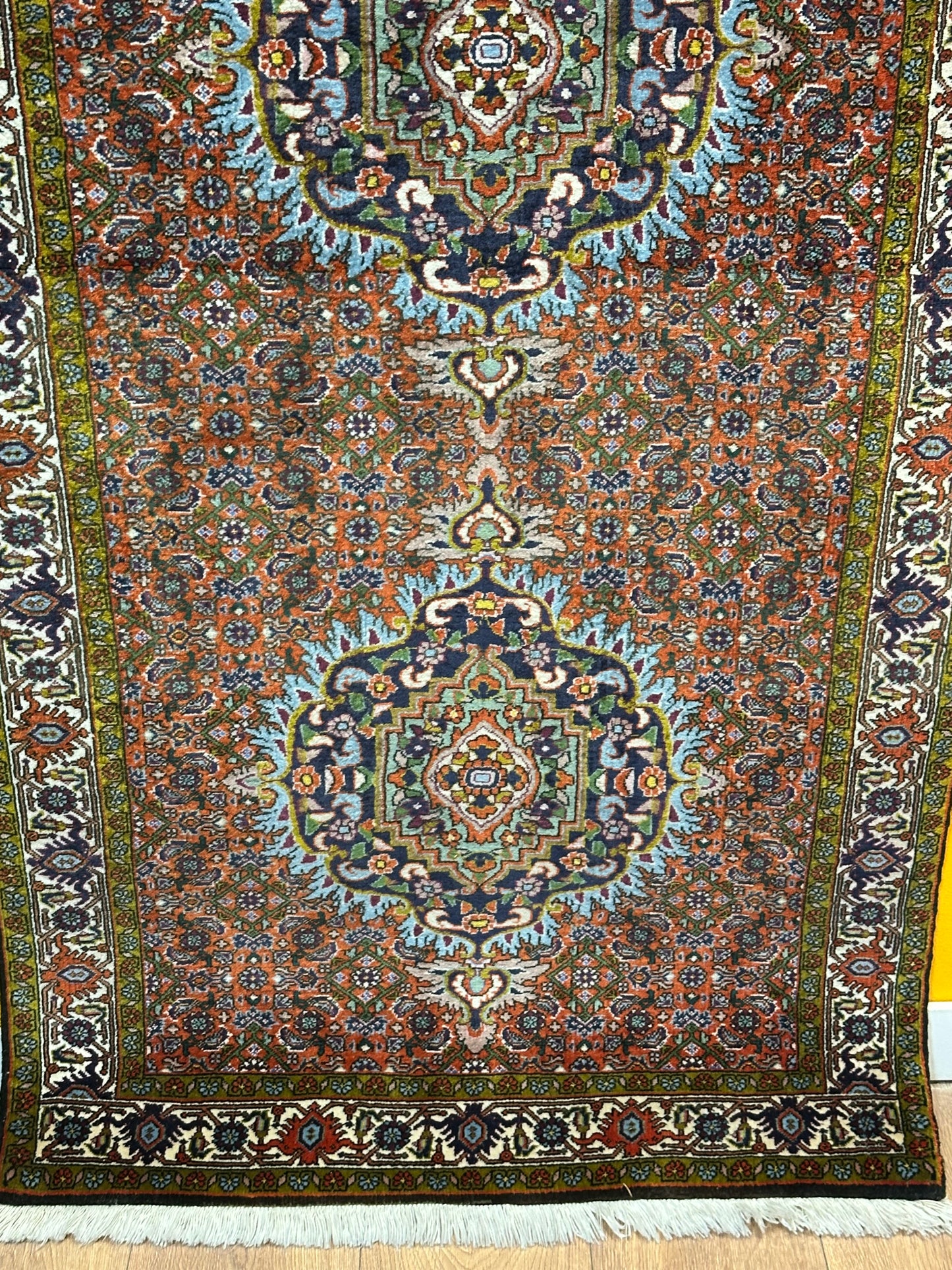 Bidjar Teppich Korkwolle mit Medaillonmuster und feiner Knüpfung