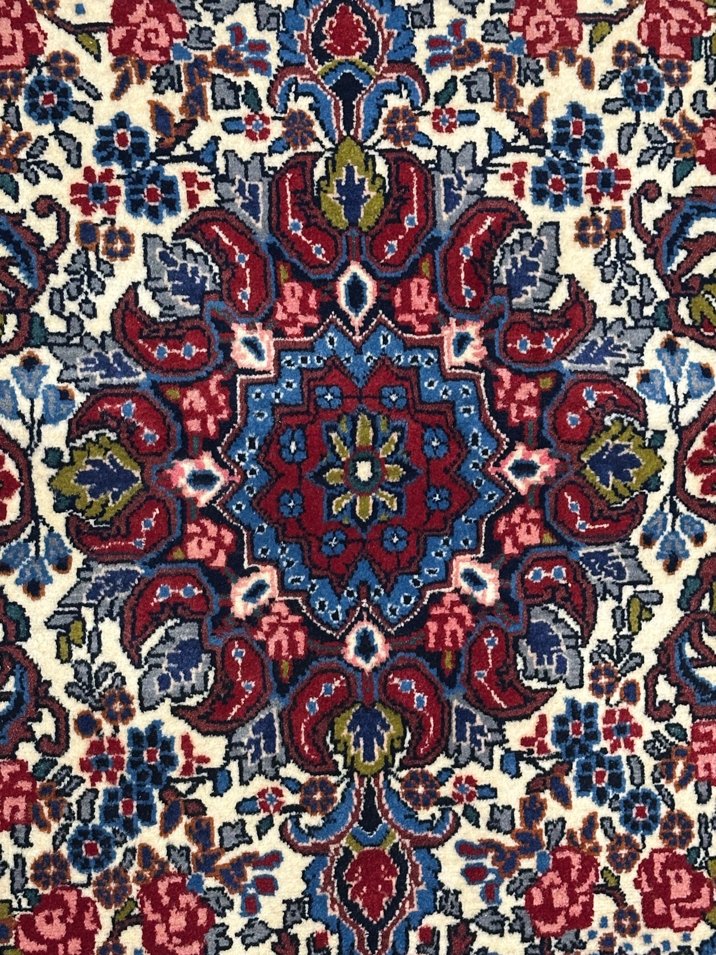 Orientteppich handgeknüpft  Rosen Bidjar Naturfarben 95x74cm
