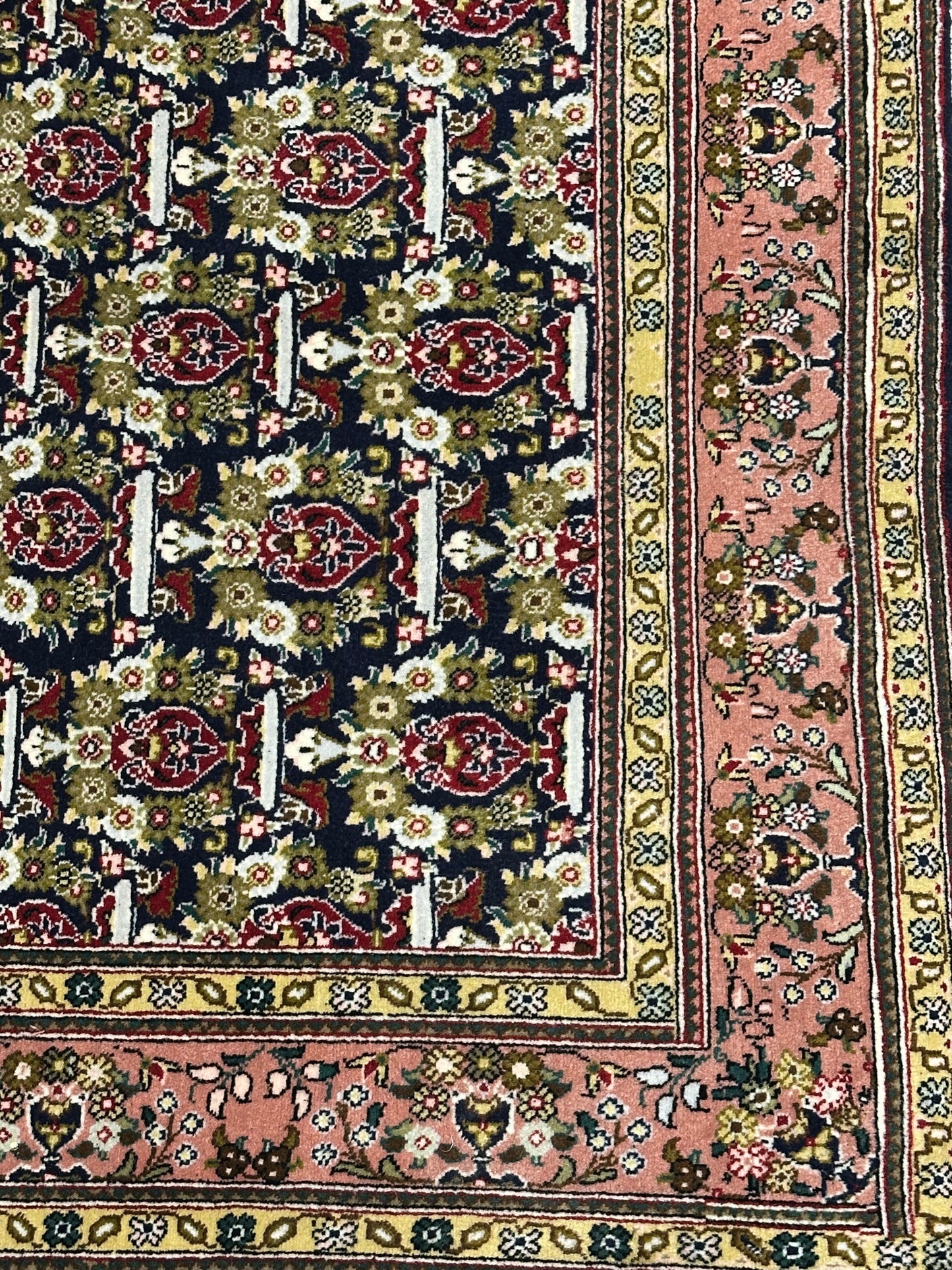 Orientteppich handgeknüpft Täbriz Vasenmuster mit Seide 150x104