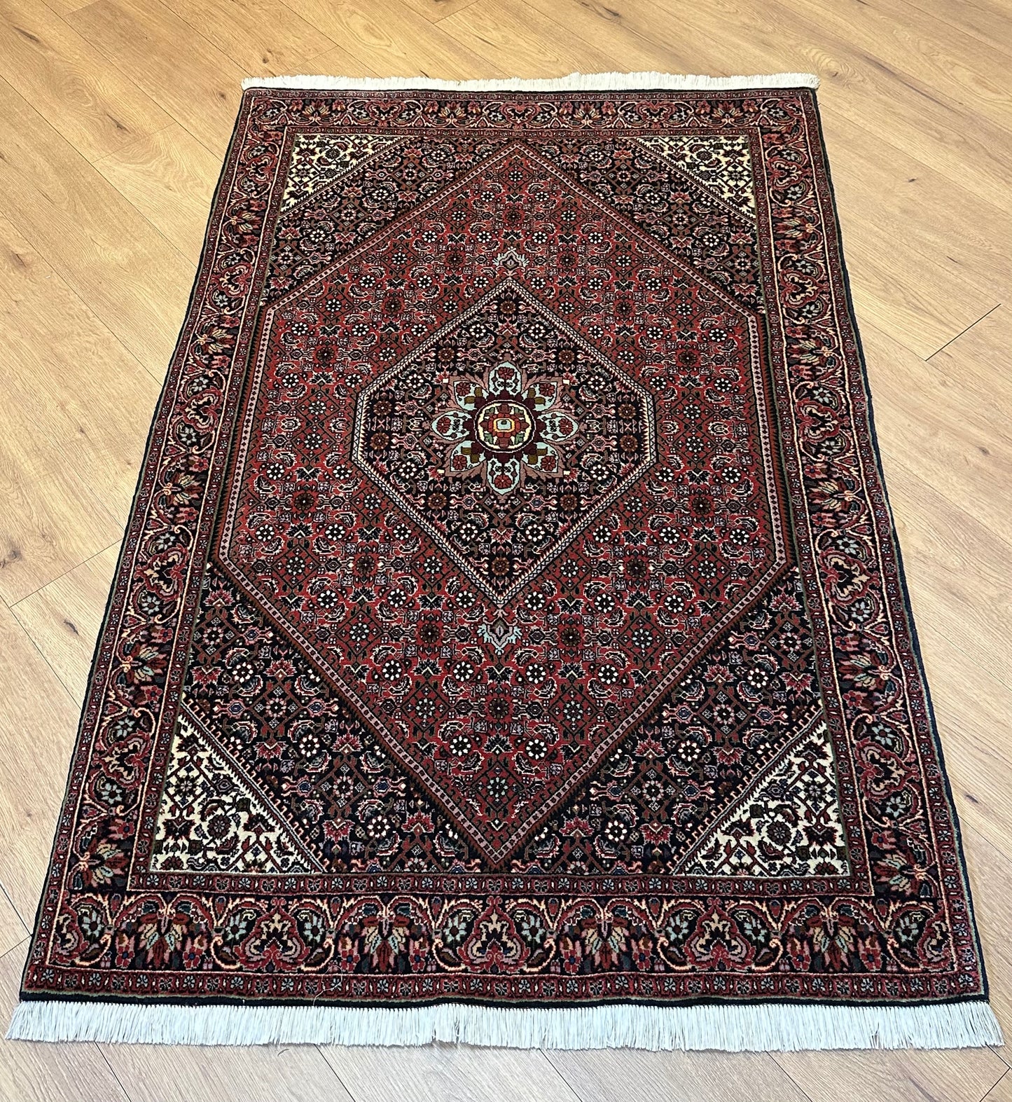 Bidjar Teppich Korkwolle mit Medaillon florales Allover Muster