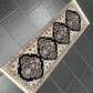 Orientteppich handgeknüpft Nain fein mit Seide 142 × 50 cm