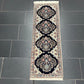 Orientteppich handgeknüpft Nain fein mit Seide 142 × 50 cm