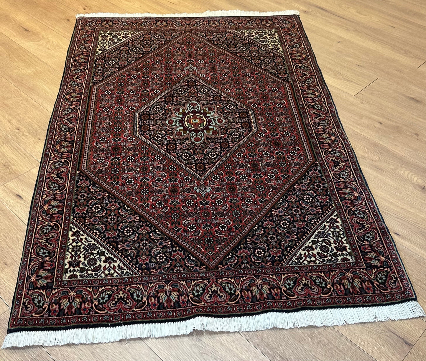 Bidjar Teppich Korkwolle mit Medaillon florales Allover Muster