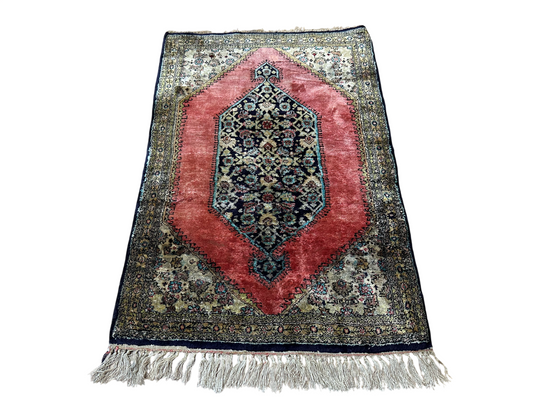 Orientteppich handgeknüpft Ghom 90x61 cm Seide Medaillon fein