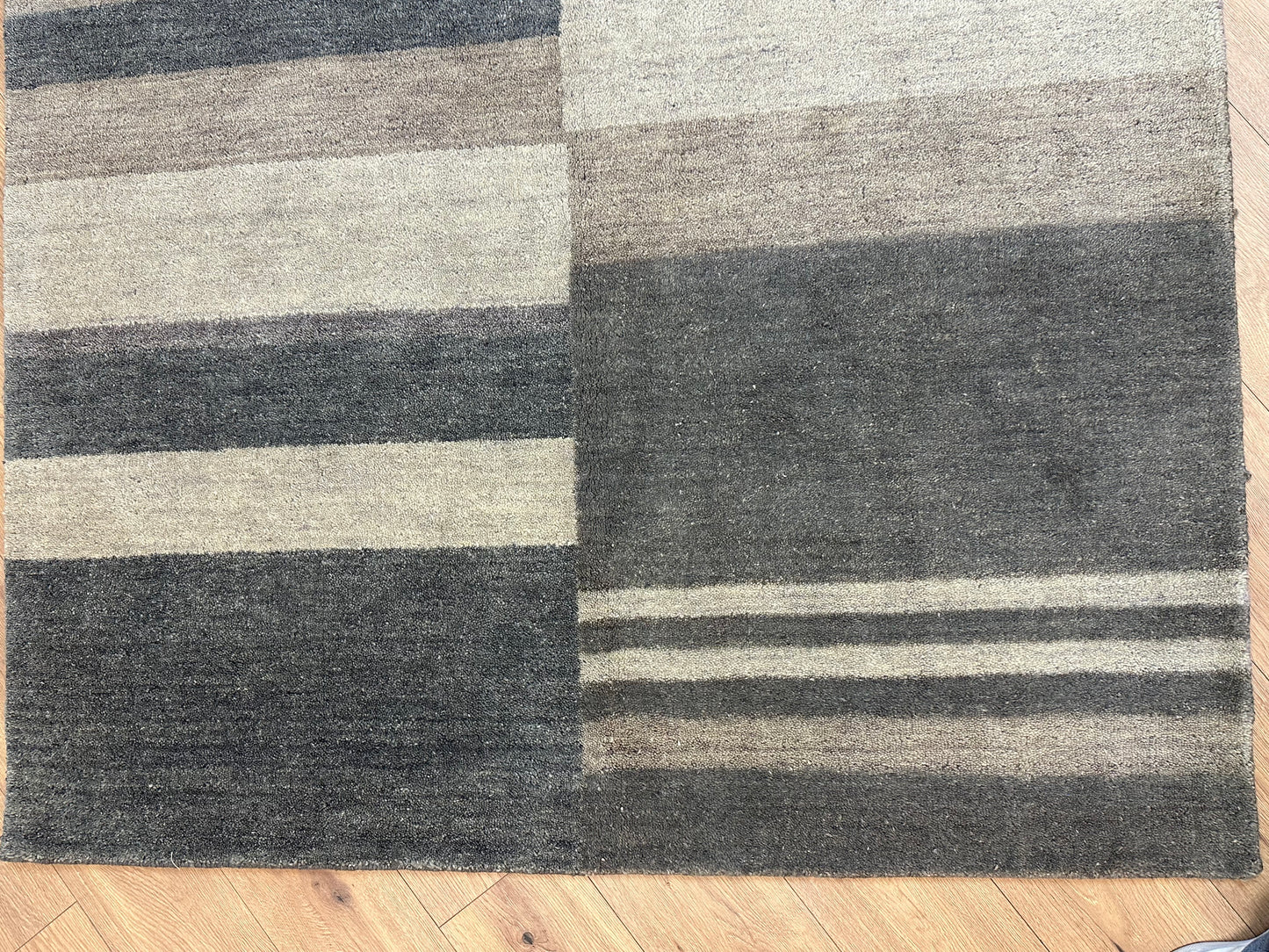 Gabbeh Teppich Schurwolle mit modernem Blockstreifen Design