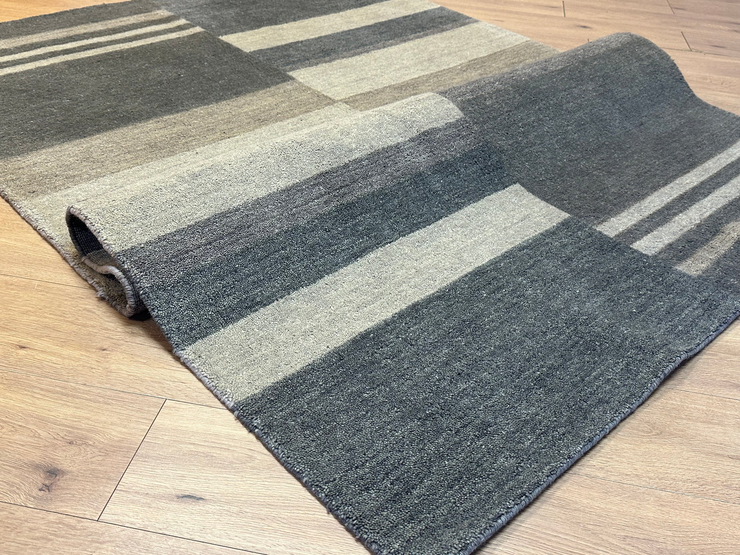 Gabbeh Teppich Schurwolle mit modernem Blockstreifen Design