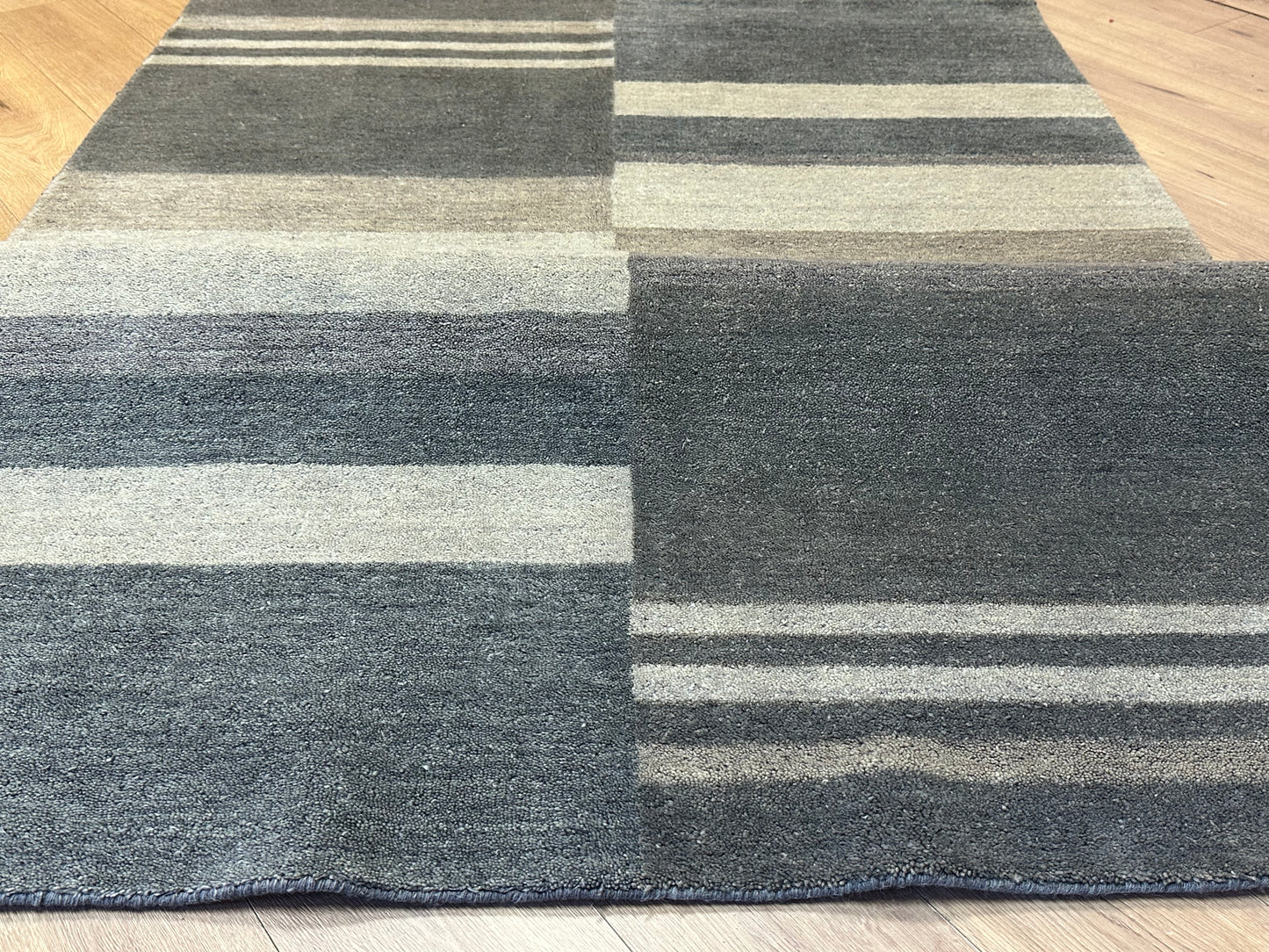 Gabbeh Teppich Schurwolle mit modernem Blockstreifen Design