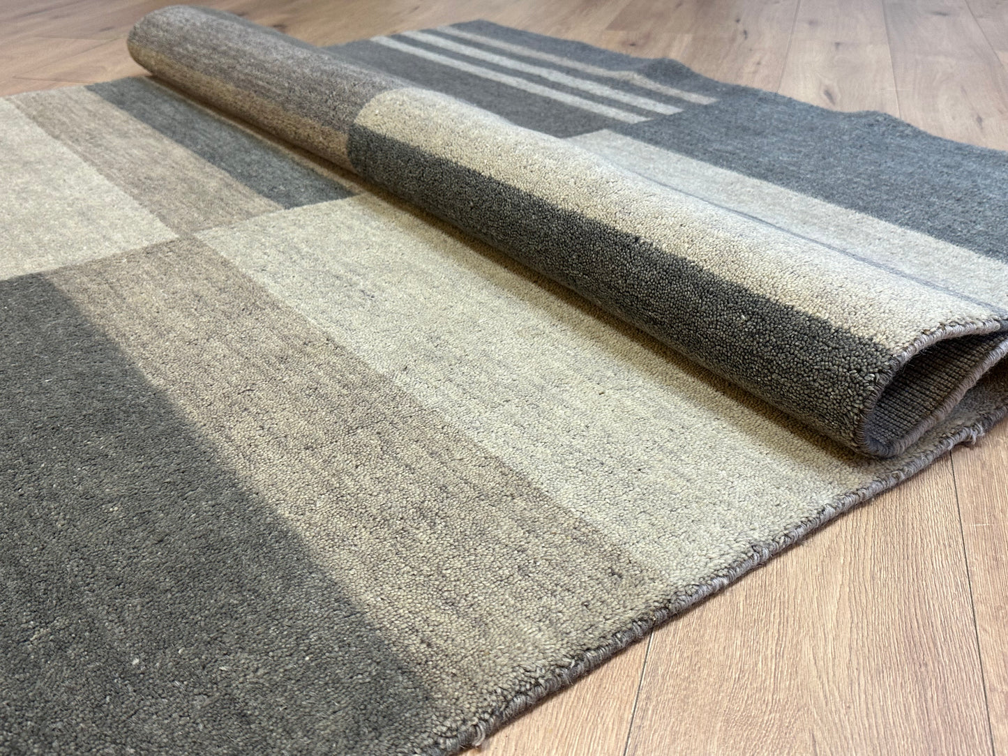 Gabbeh Teppich Schurwolle mit modernem Blockstreifen Design