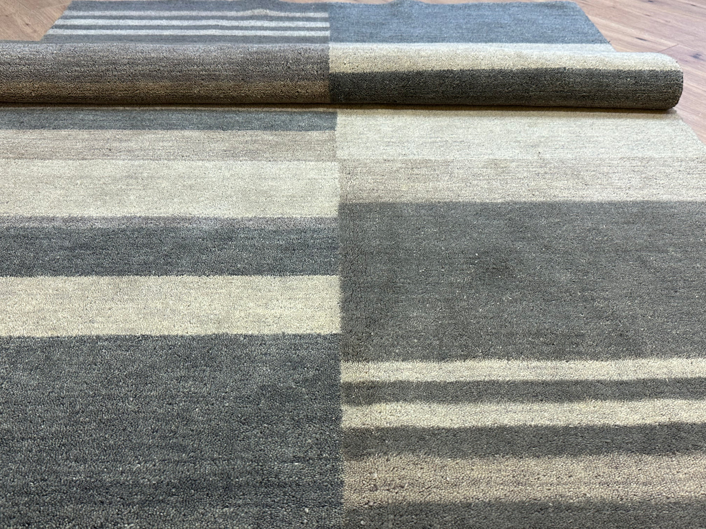 Gabbeh Teppich Schurwolle mit modernem Blockstreifen Design