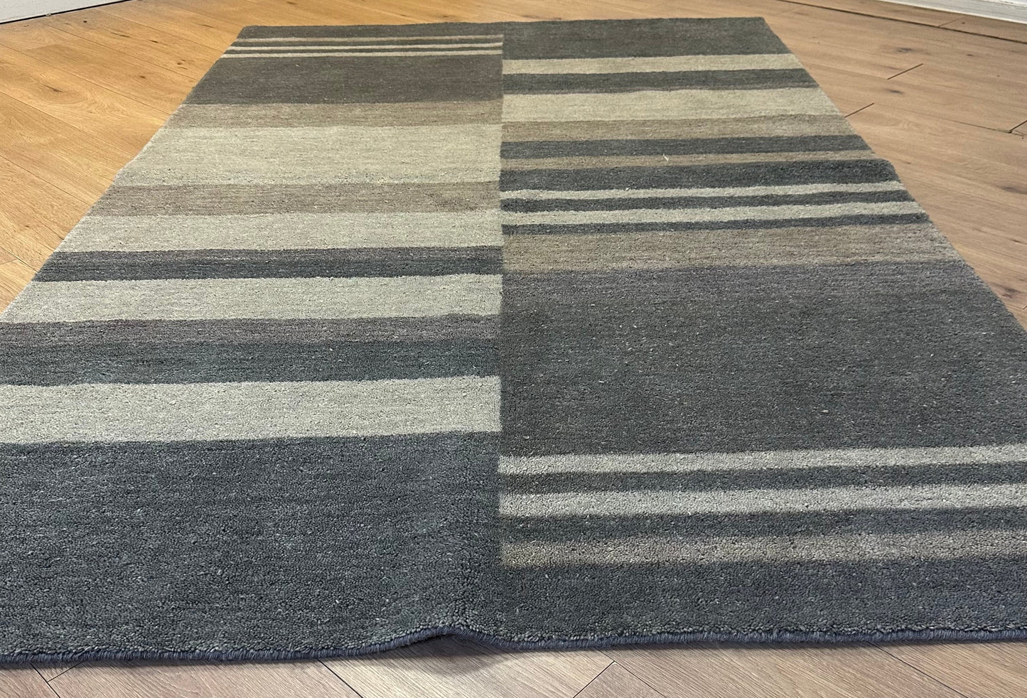 Gabbeh Teppich Schurwolle mit modernem Streifen Blockdesign