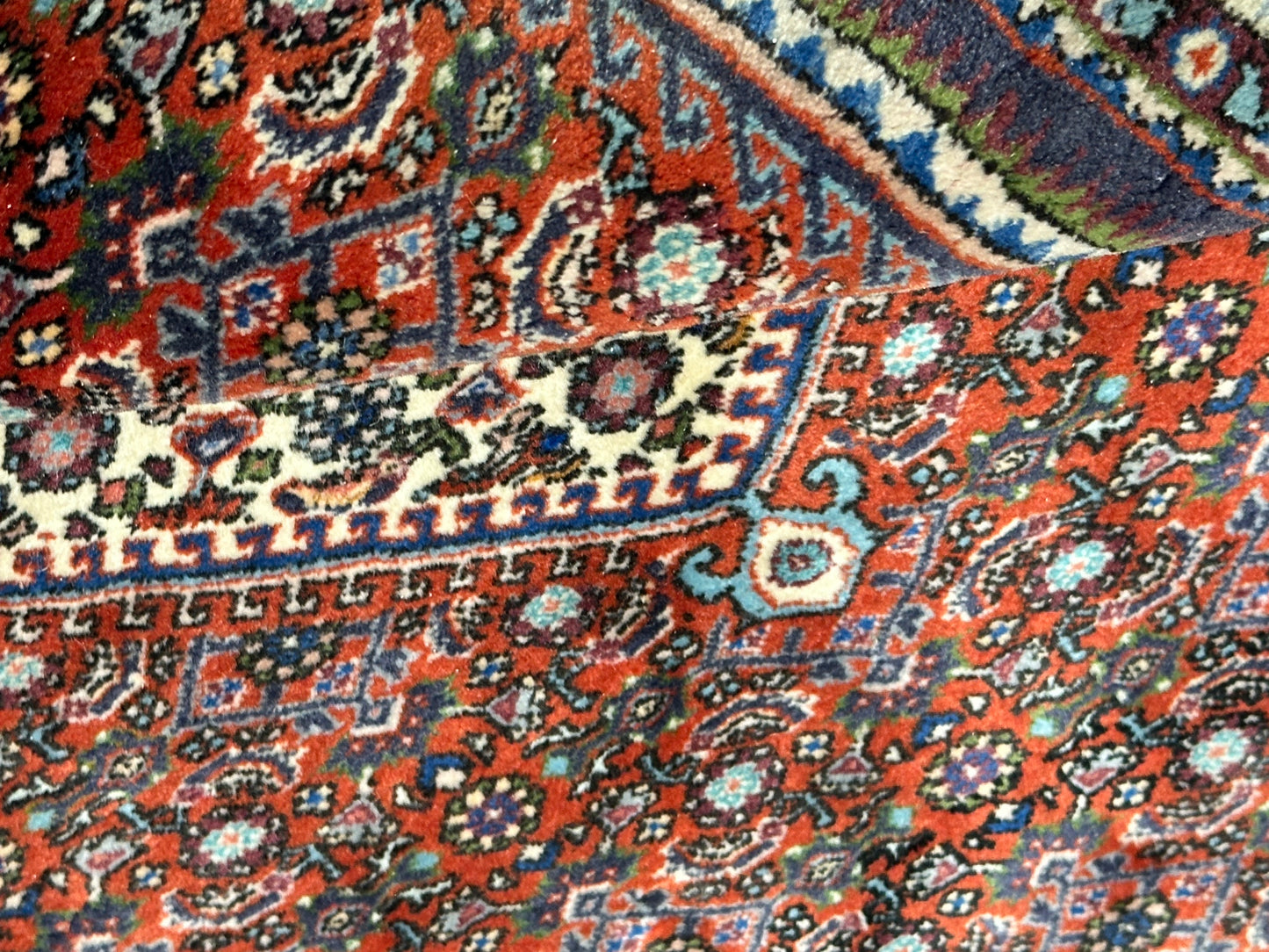 Orientteppich handgeknüpft Bidjar Medaillon Wolle 133 × 92 cm