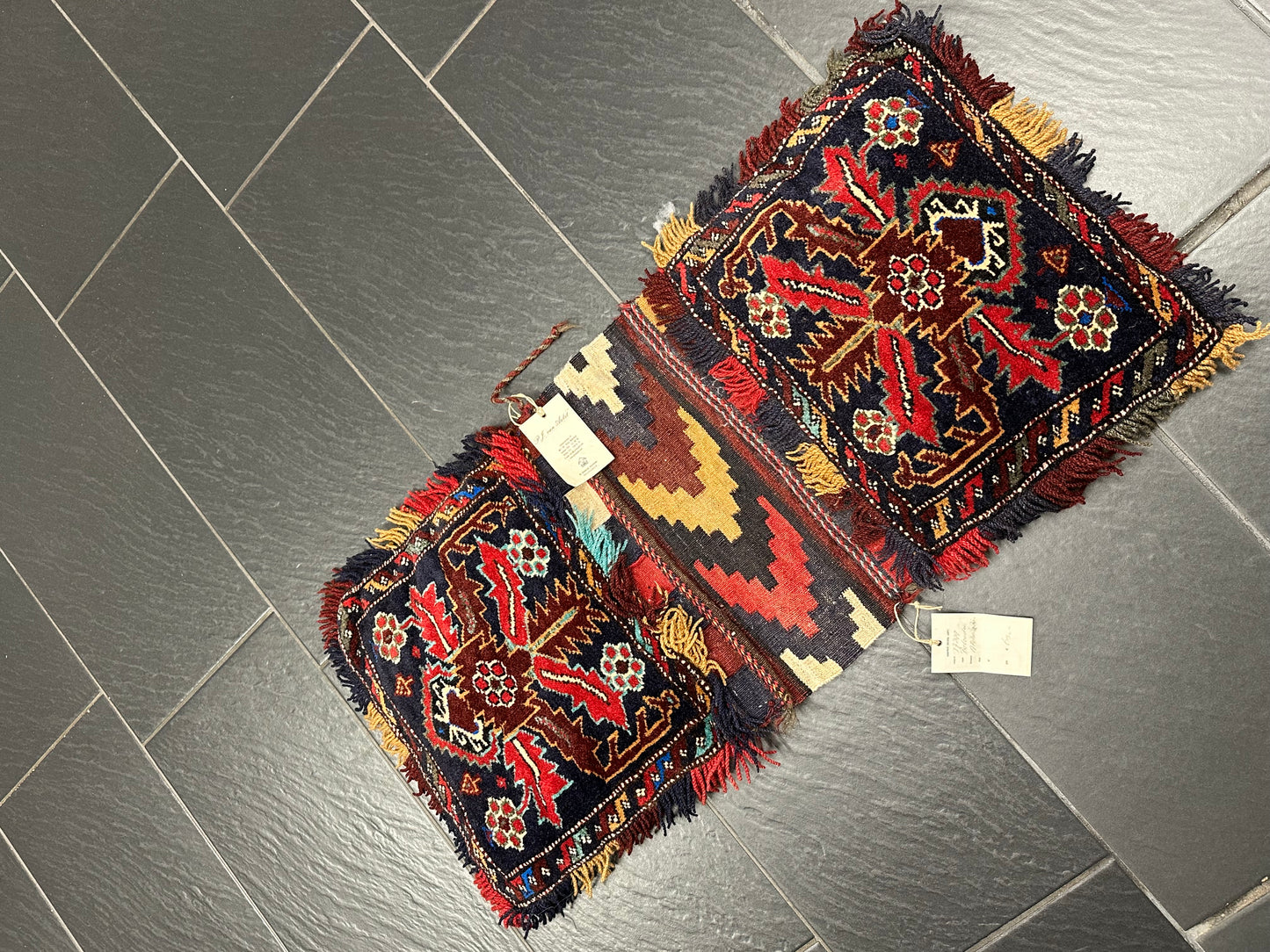 Orientteppich handgeknüpft Gaschgai Salztasche Wolle 100 × 45 cm