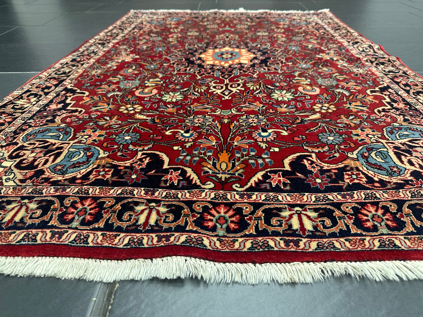 Orientteppich handgeknüpft Bidjar Medaillon Wolle 168 × 110 cm