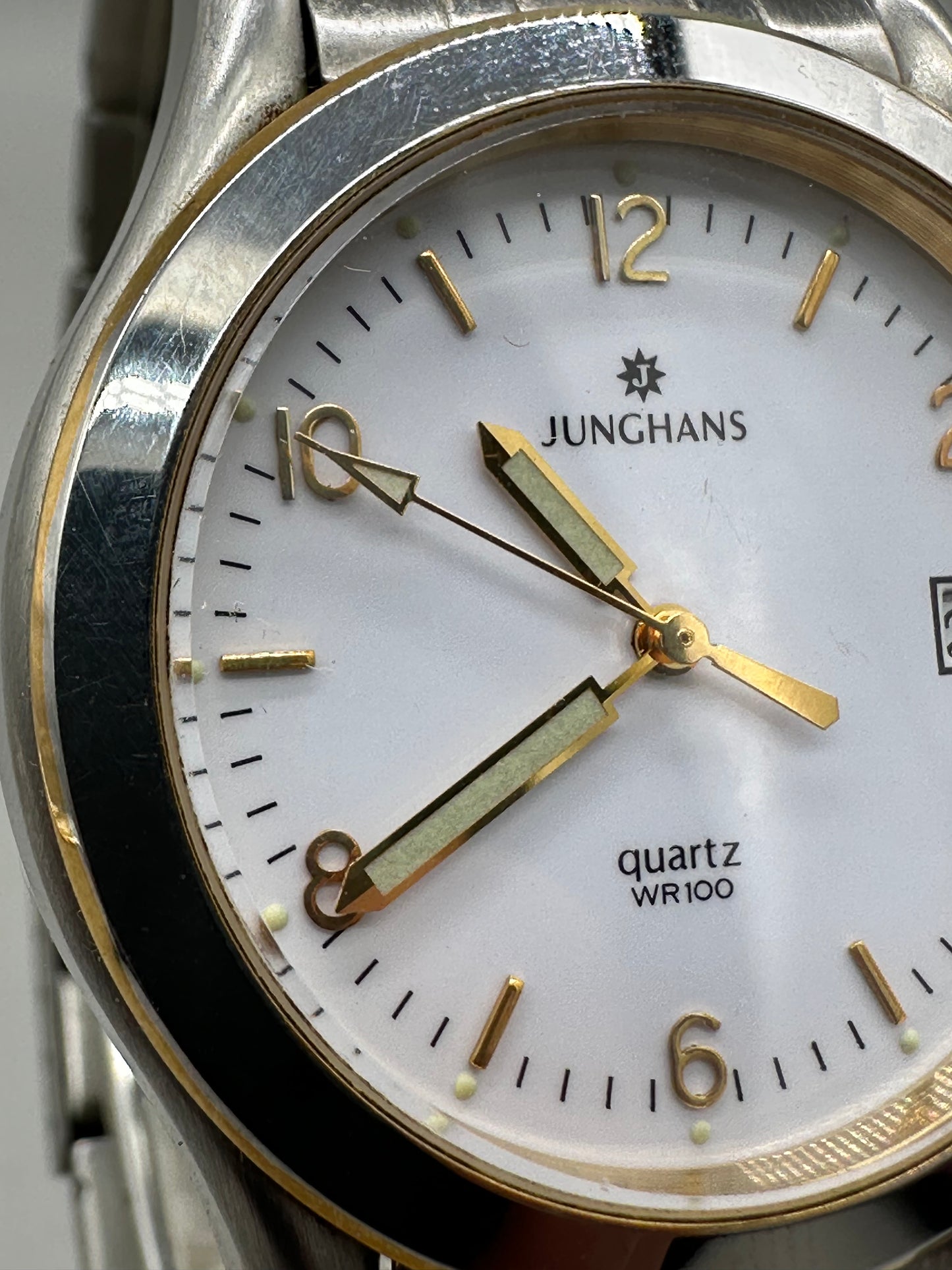 Junghans Herrenarmbanduhr Quarz Edelstahl Datum klassisch silber