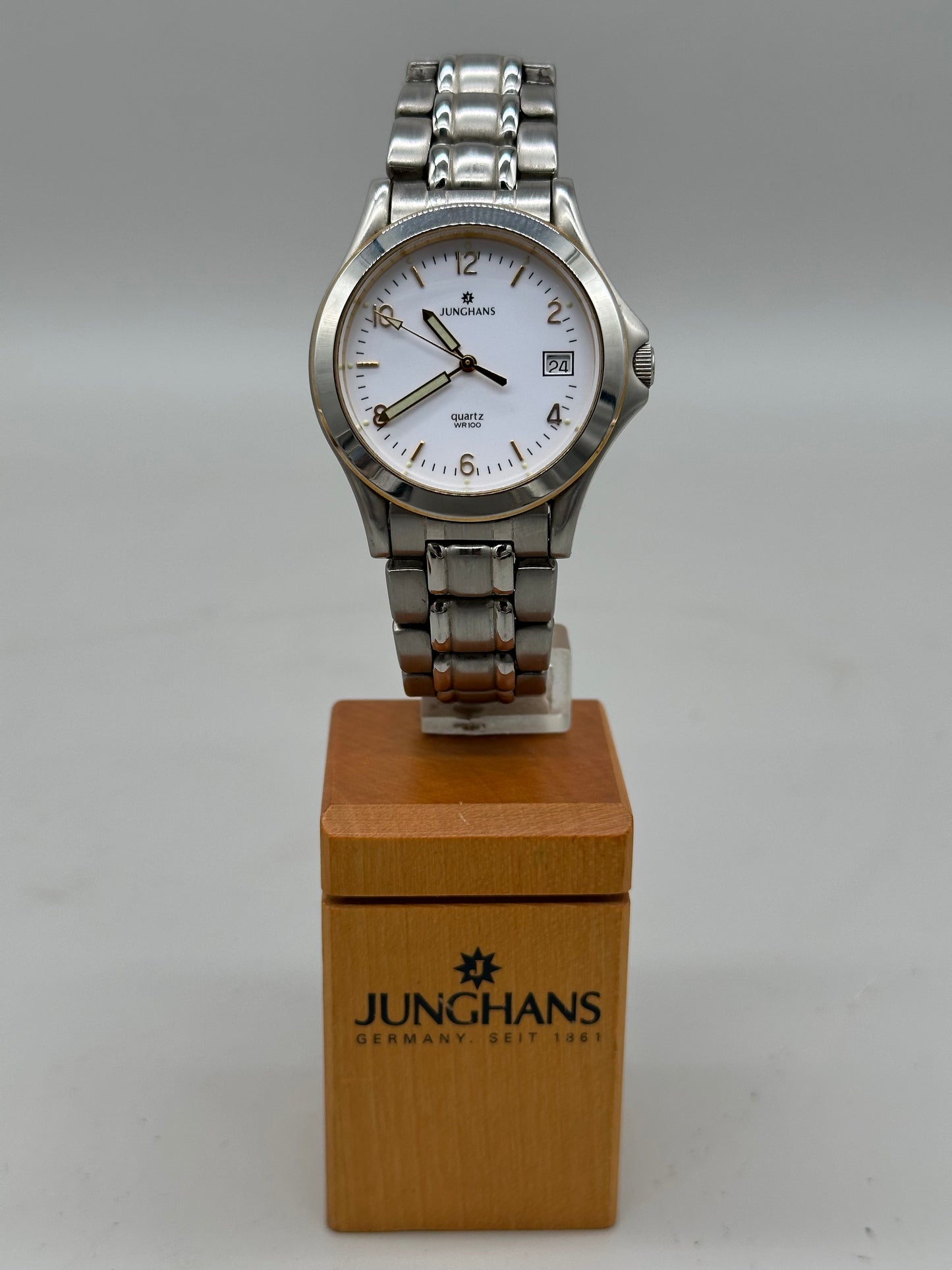 Junghans Herrenarmbanduhr Quarz Edelstahl Datum klassisch silber